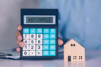 Calculating refinance of a home